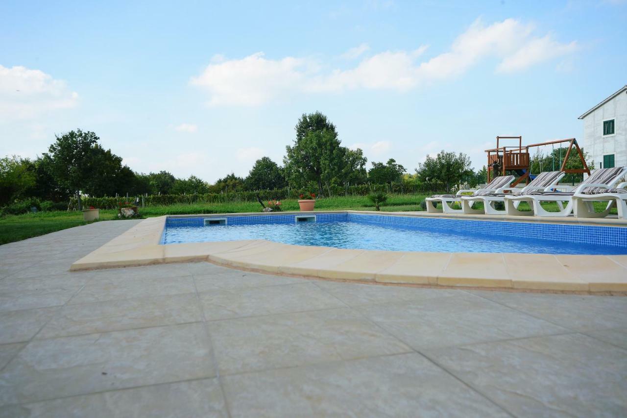 Ferienhaus Tomic Nedeščina Esterno foto