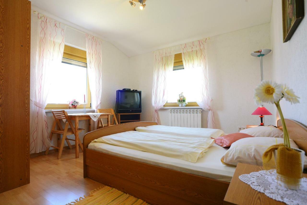 Ferienhaus Tomic Nedeščina Esterno foto
