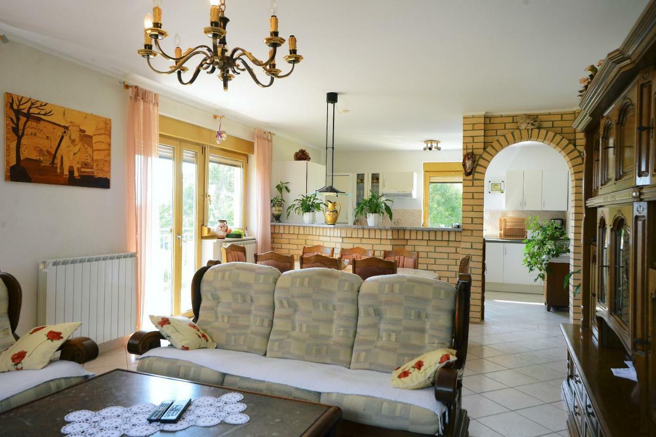 Ferienhaus Tomic Nedeščina Esterno foto